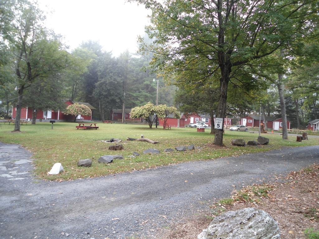 סטרודסברג Flower Field Inn And Cottages מראה חיצוני תמונה