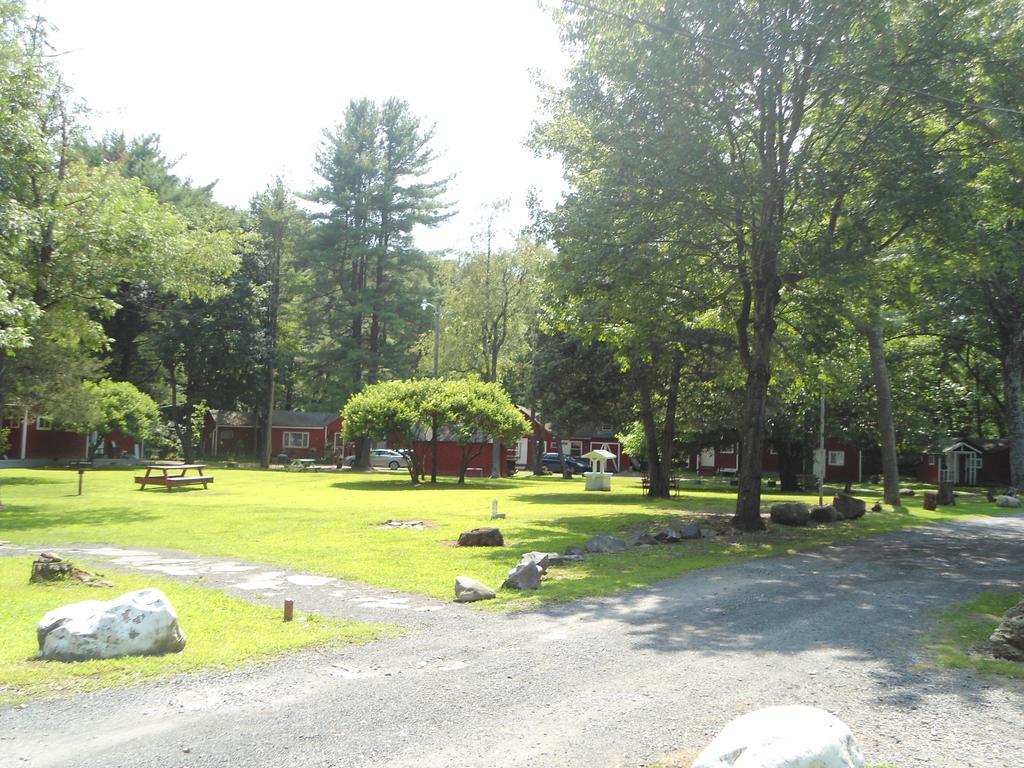 סטרודסברג Flower Field Inn And Cottages מראה חיצוני תמונה
