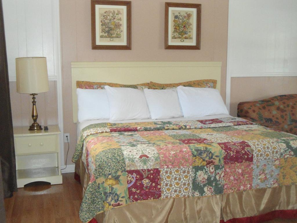 סטרודסברג Flower Field Inn And Cottages מראה חיצוני תמונה